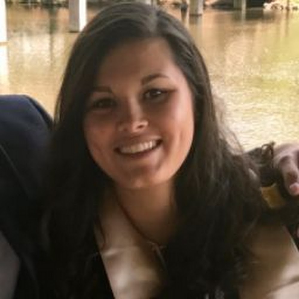 Meet your Posher, Abigail